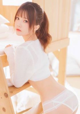 拥抱星星的月亮